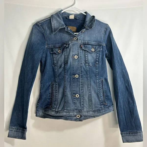 Original Trucker jacket Levi’s women size small slim fit - Image 2