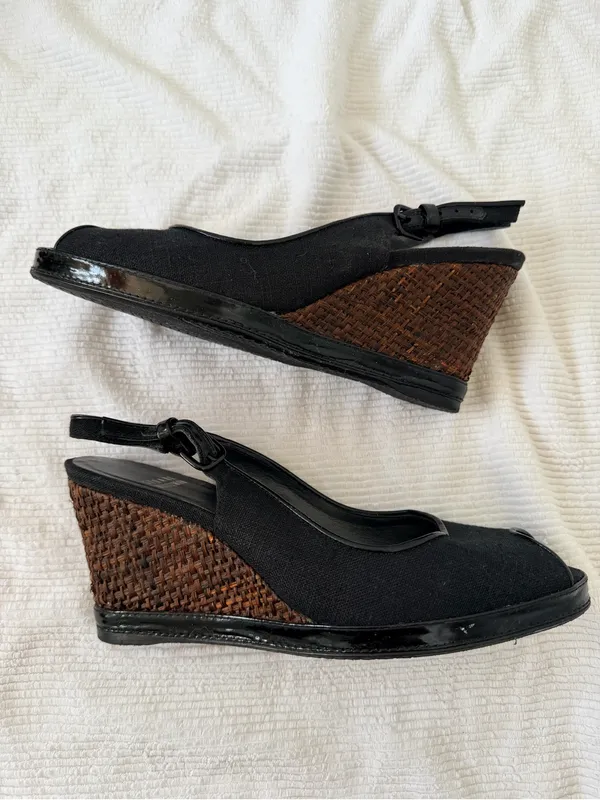 Stuart Weitzman Black linen Peep-Toe Slingback Wedges with Brown Woven Heel - Image 8