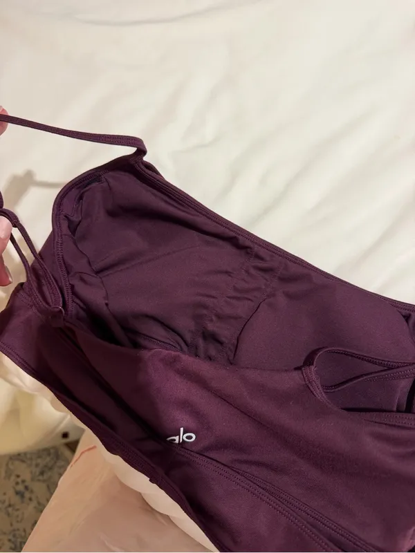ALO Yoga Airbrush Enso Dark Plum Cross-Front Sports Bralette Size Medium - Image 8