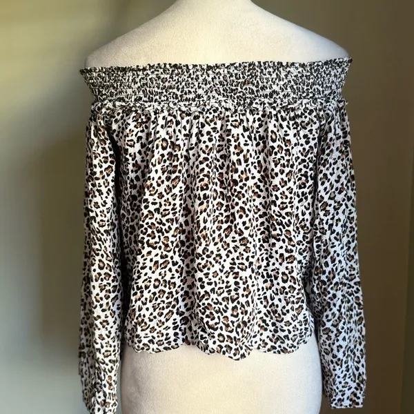 FP Movement by Free People Leopard‎ Print Blouse boho bell sleeves Y2K small P - Image 3
