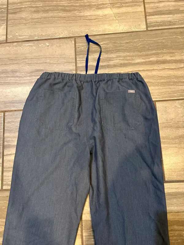 FIGS Sz XL Scrub Pants - Image 3