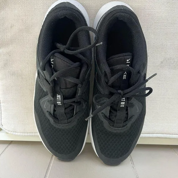 Nike MC Trainer Sneakers (Women’s 9) - Image 5
