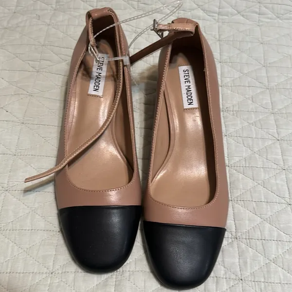 NWT Steve Madden Women's Eli Pump Elegant Women's Ankle Strap Block Heel Shoes - Image 2