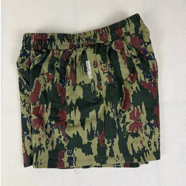 Gymshark Women's Graphic Camo Shorts - Size M - Excellent - Image 8