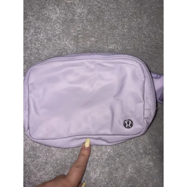 Lululemon Everywhere Belt Bag 1L Wordmark Strap Lavender Lilac Purple O/S - Image 5