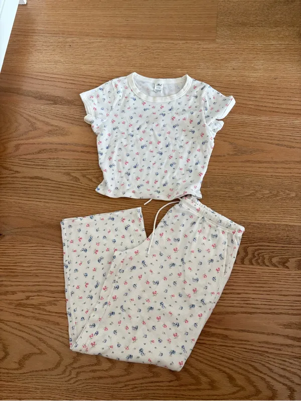 Frankie’s bikinis pajama set - Image 2