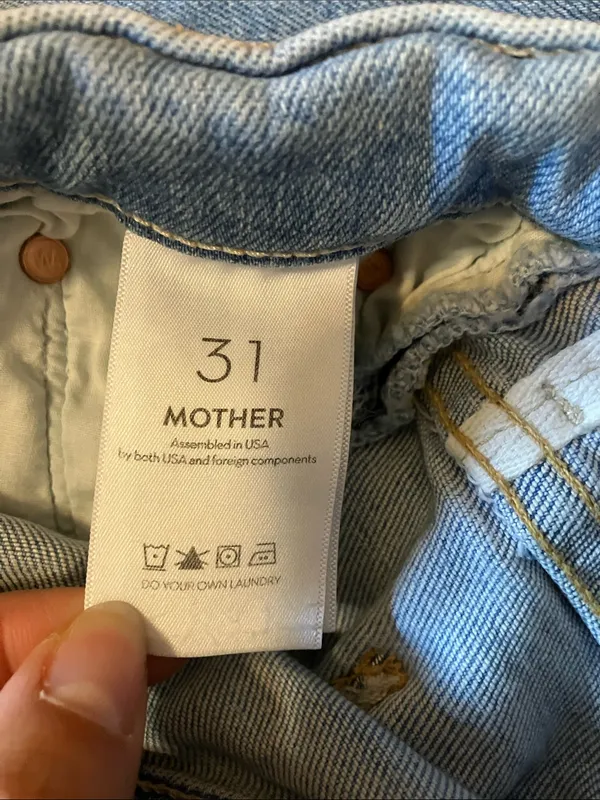 Mother the Insider Crop Step Fray Jeans in Limited Edition Size 31 - Image 6