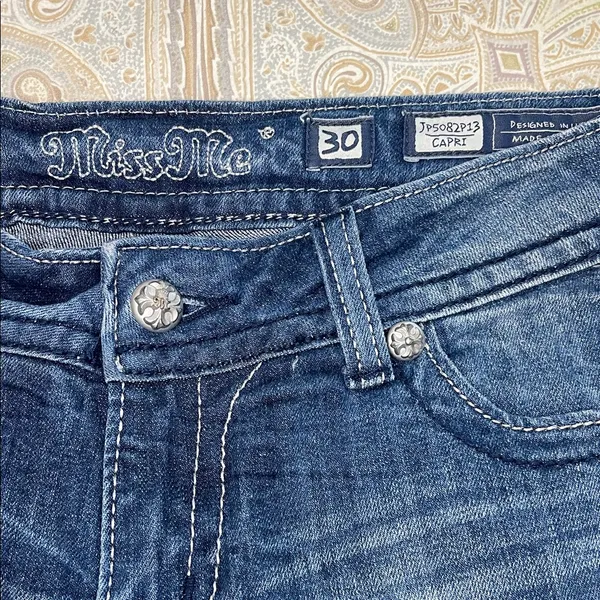 Miss Me Blue Capri Jeans with Embellished Pockets - Image 7