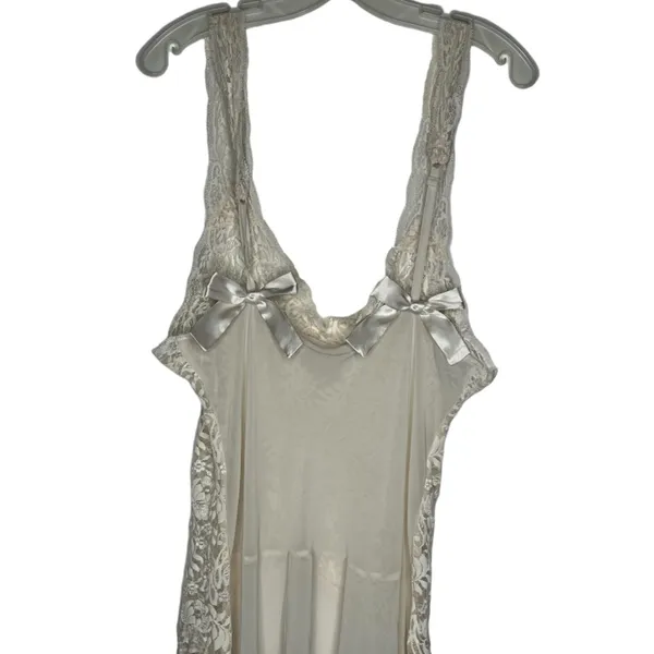 Vintage Victoria's Secret‎ Lace Sheer Negligee - Image 4