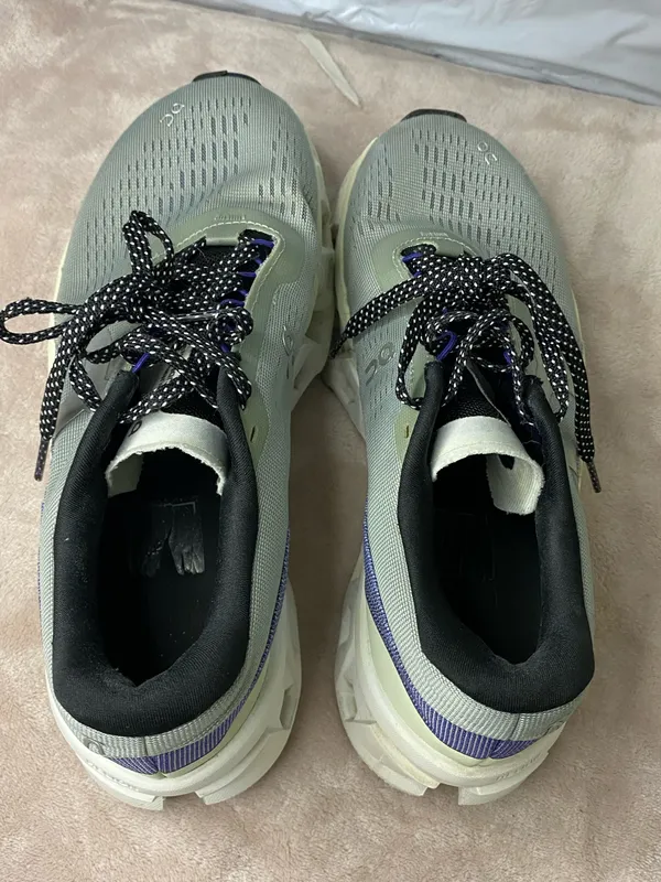 On Cloud Women's Cloudmonster 2 Lace Up Running Shoes Size: 8.5 - Image 6