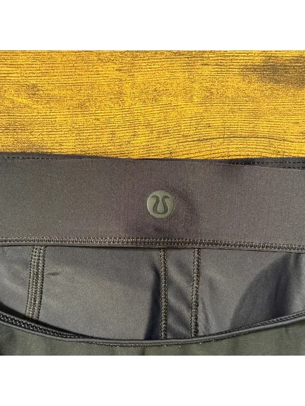 Lululemon Breathe it In Bra, black, size 4 - Image 4