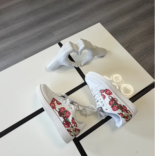 🔥 Ed Hardy Skull & Roses Court Sneakers (Size 7.5) - Image 11