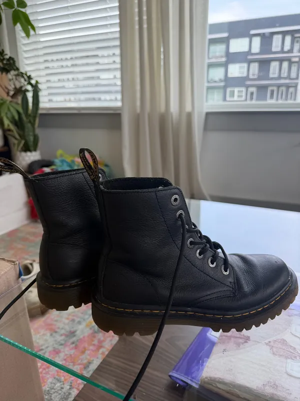 Dr. Martens 1460 Black Leather Combat Boots - US 6 - Image 7