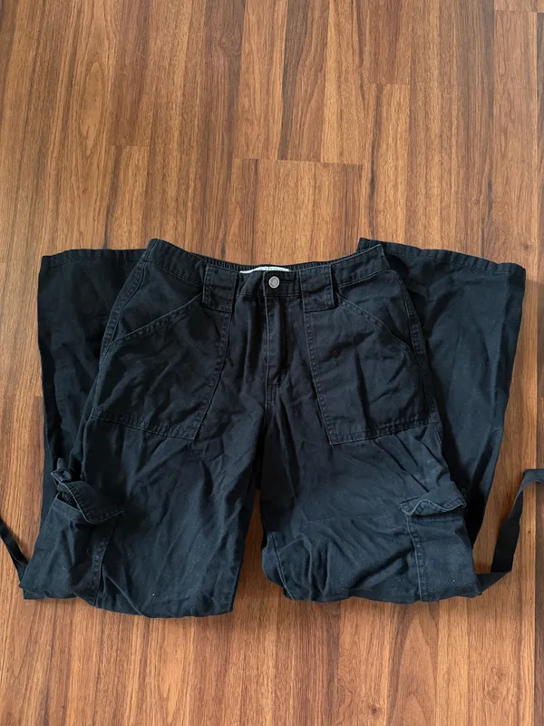 Tinseltown Black Cargo Pants - Image 3