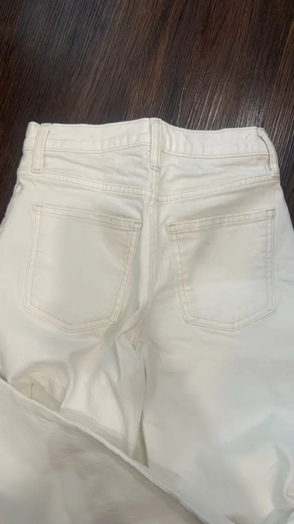 Universal Threads white sz 00 - Image 4
