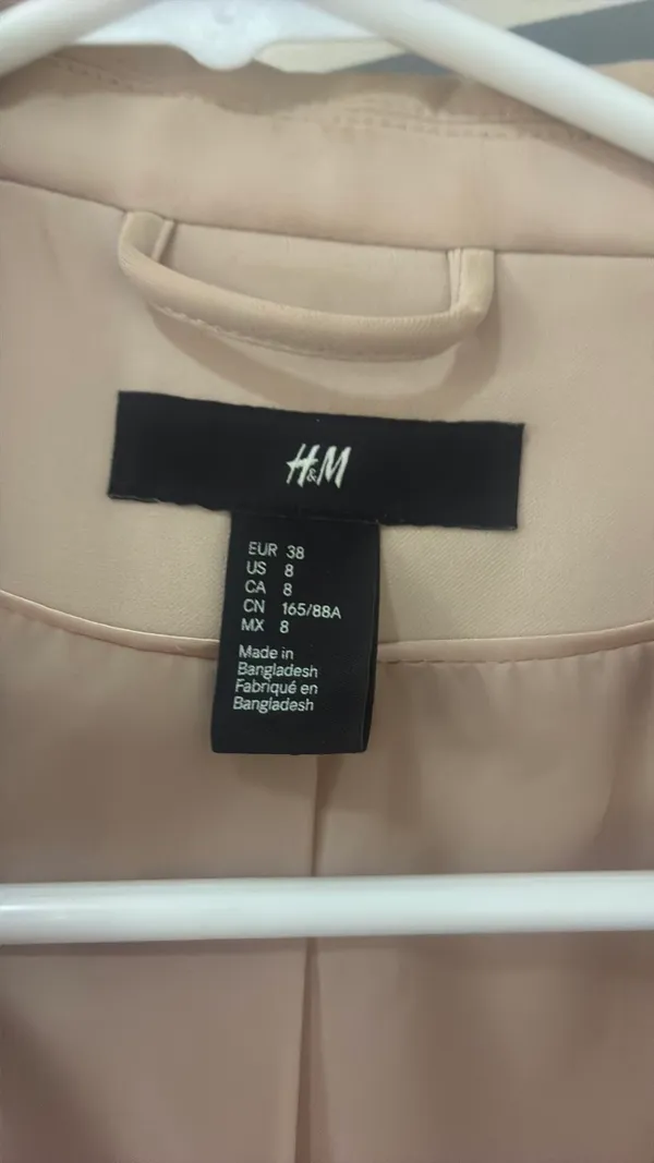 H&M Tan women’s blazer - Image 2