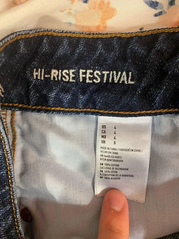 American Eagle Denim Shorts - Image 4