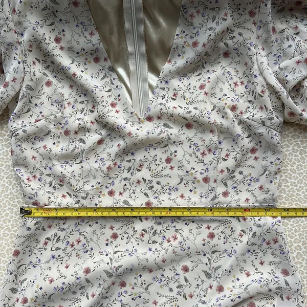 New Nasty Gal Cream Dainty Floral Long MaxiDress elbow length bell sleeves sz 4 - Image 10