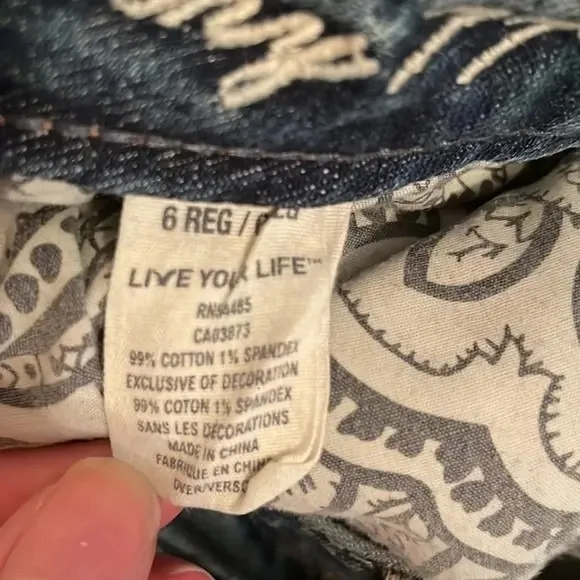 American Eagle Distressed Skinny Jeans Size 6 - Image 8