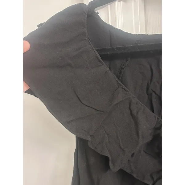 Old Navy Black Off Shoulder Ruffle Top Blouse Womens Medium Tall M - Image 3