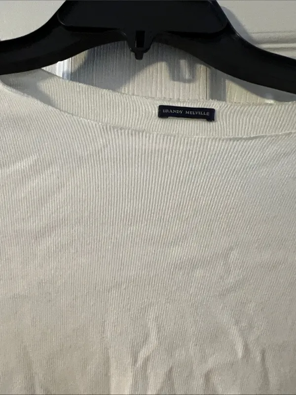 Brandy Melville White Long-Sleeve Cropped Lettuce-Hem Top - Image 4