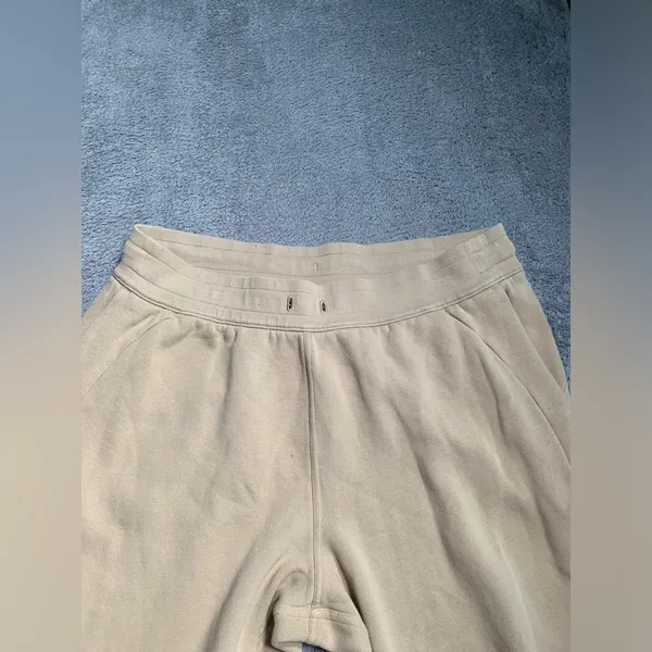 Lululemon Tan scuba Jogger Sweatpants 16 - Image 4