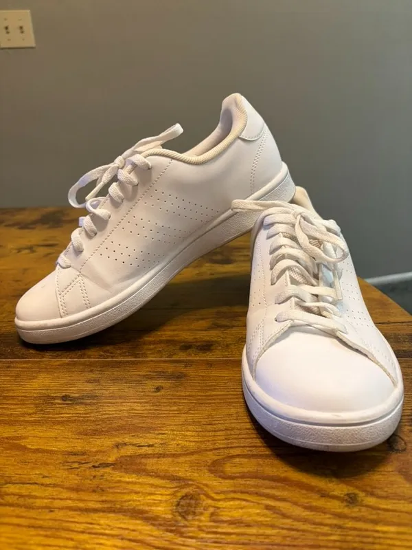 Adidas Women's White Casual Sneakers Size 8 | Tennis Style Shoes EUC - Image 5