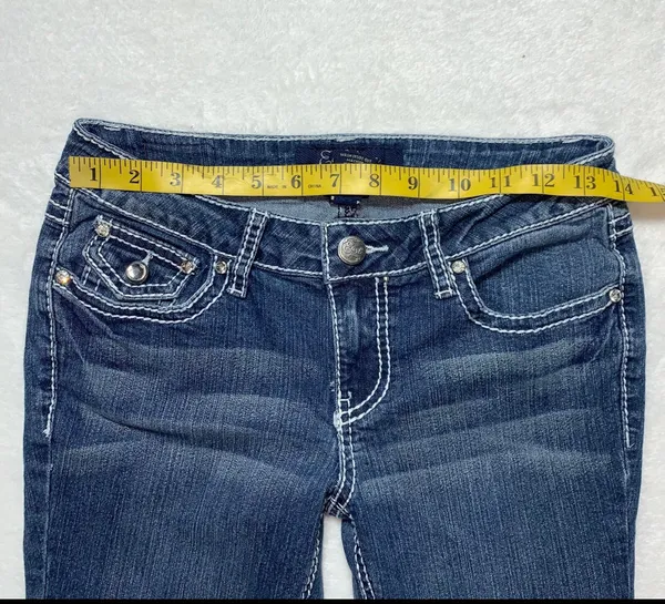 Earl Jean blue embellished bootcut low rise size 5 womens - Image 6