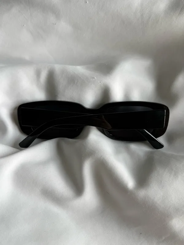 black square sunglasses - Image 2