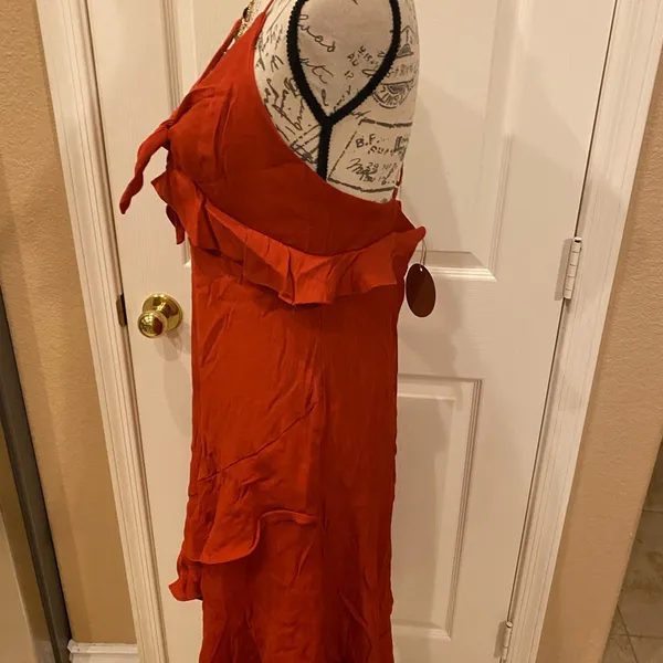 NWT Rust ESSUE Dress L w/ crossover back & lining - Image 3