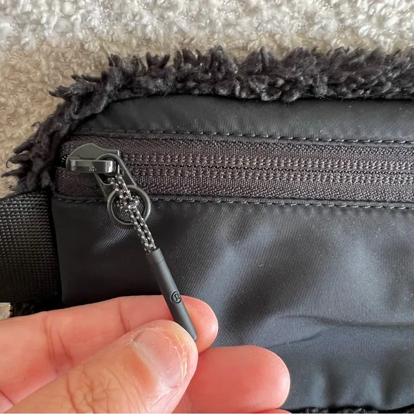 Lululemon Everywhere Fleece Black Belt Bag Gold Hardware Purse‎ - Image 11