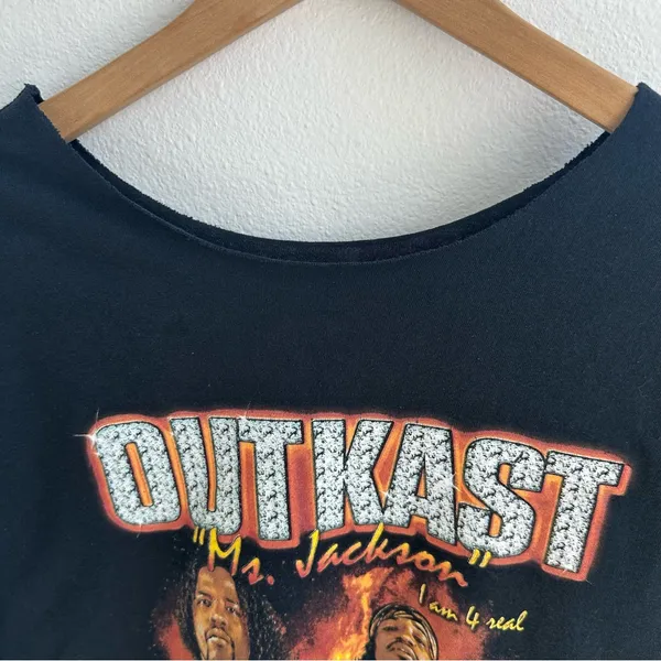 OutKast Off The Shoulder Tee Black Size M - Image 3