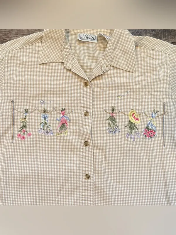 Basic Editions Gingham Short Sleeve Button Down Cottage Core Medium Embroidery White - Image 3