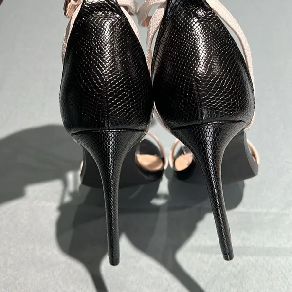 Lulus remi white and‎ black snakeskin ankle strap heels Size 7.5 B38 - Image 5