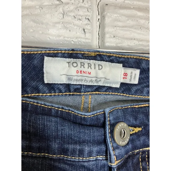 Torrid Denim Shorts Womens 18 Dark Blue Excellent Stretch Mid‎ Rise Bermuda - Image 2