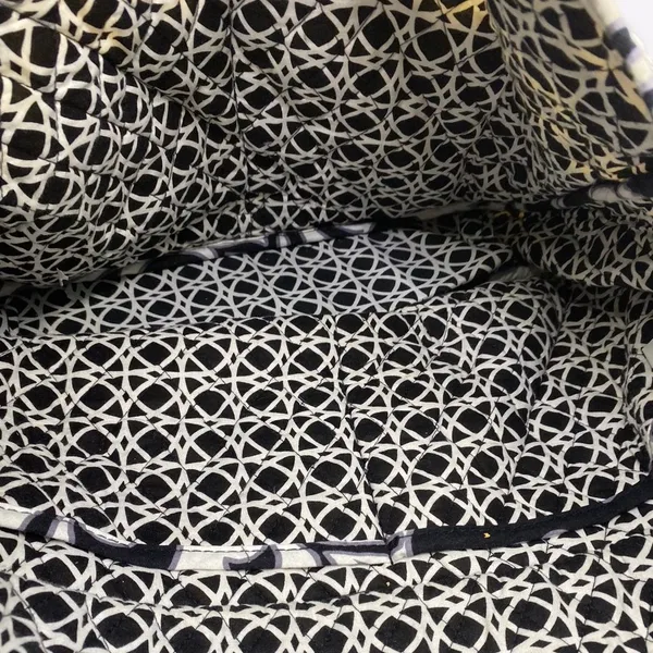 VERA BRADLEY Black & White Floral Messenger Bag - Image 10