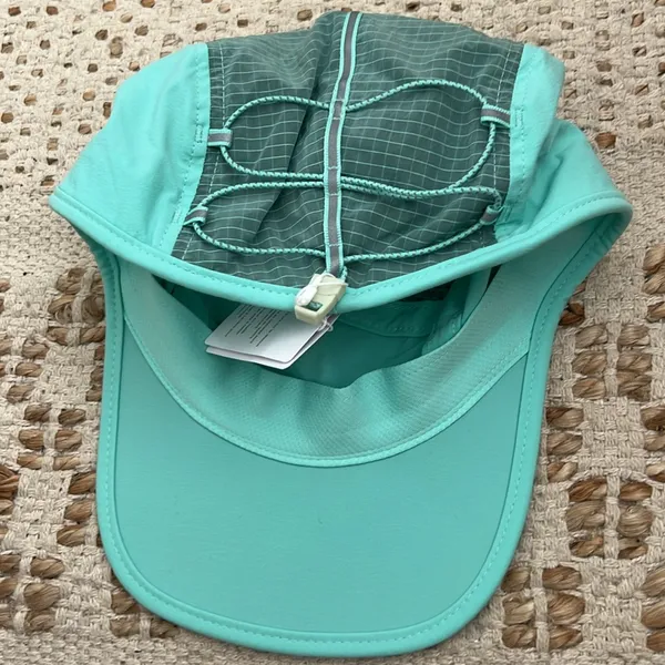 Lululemon Drawcord Hiking Cap NEW With Tags - Image 4