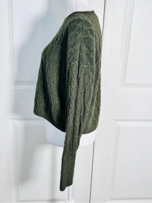 Wild Fable Olive Green Cable Knit Cropped Sweater S Boxy Preppy Academia Fall CabinCore - Image 4