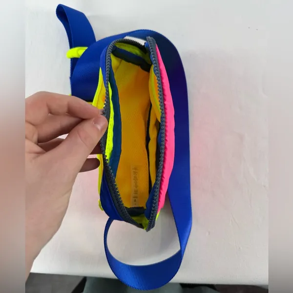 Lululemon Everywhere Belt Bag *1L Pink Highlight Cerulean Blue Highlight Yellow‎ - Image 5
