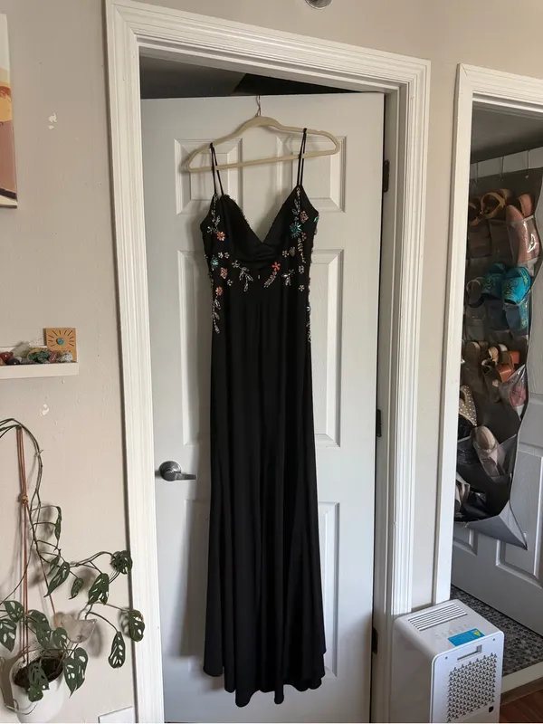 Mac Duggal Beaded Bust Drop Back Black Gown - Image 2