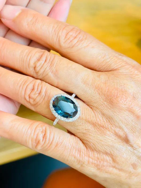 New Silver Tone Large Lagoon Oval Imitation Tourmaline Halo Style Cocktail Ring in7,8 - Image 3