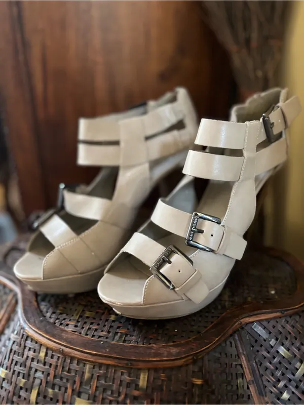 Guess Women's Beige Strappy High Heel Sandal with Buckles - Image 4