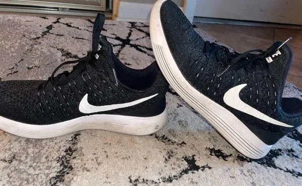 ⚠️SOLD⚠️gym shoes Black Size 8.5 - Image 7