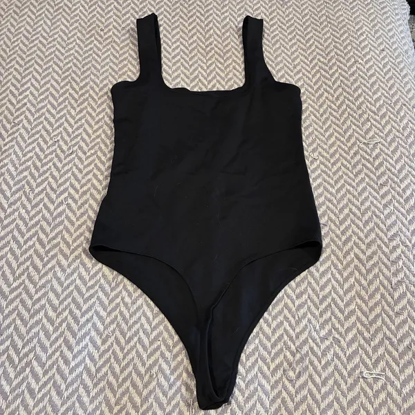 Abercrombie & Fitch Black Bodysuit Women’s M Soft AF Collection Square Neck - Image 8