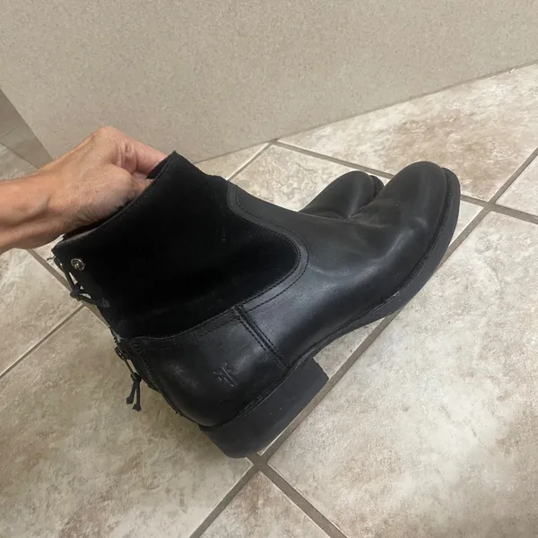 Frye Jamie Black Leather Suede Zip Ankle Booties Women's Size 8.5b EUC - Image 4
