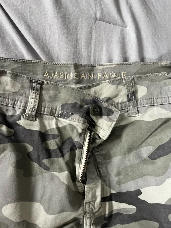 American Eagle Camo Jogger Cargo Pants - Image 3