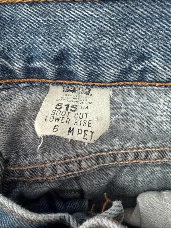 Levis Vintage 2002 Y2K 515 Blue Bootcut Jeans - Image 2