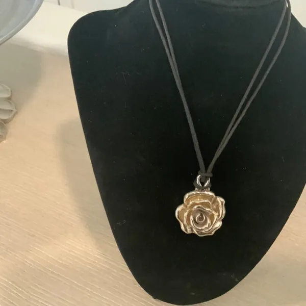 Vintage Rose Pendant - Image 2