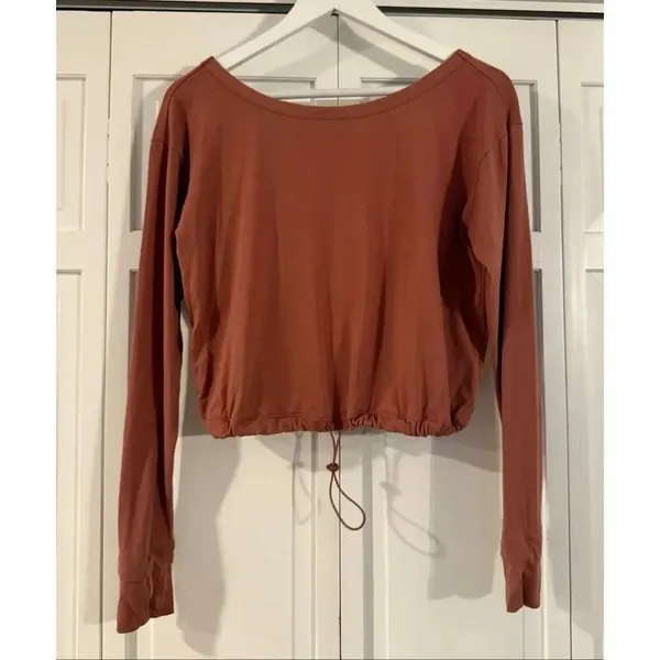 FLX urban commuter cinch hem cropped long sleeve top size small - Image 3