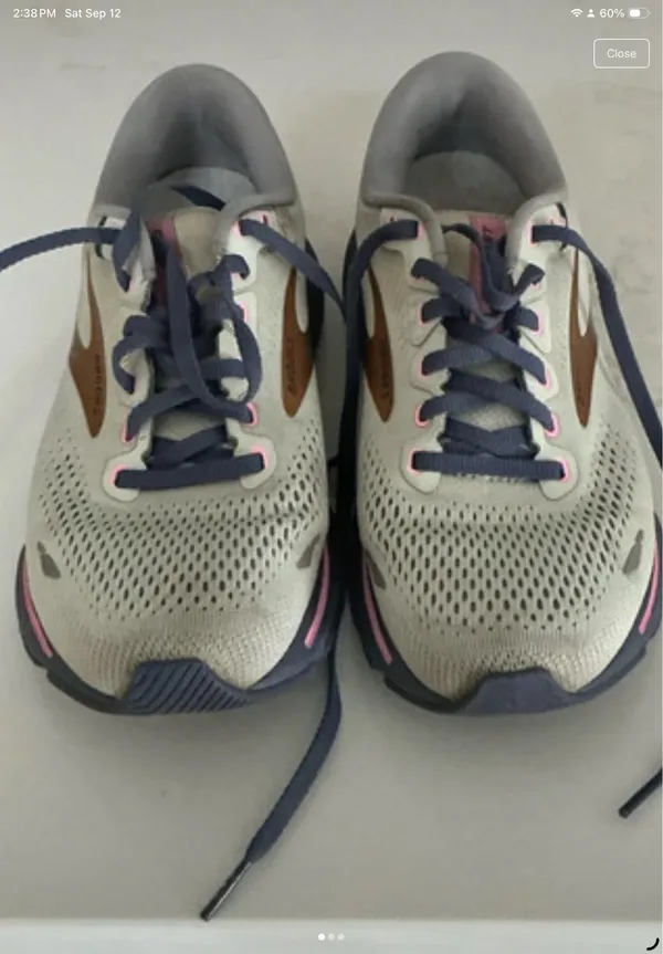 Ladies Brook Ghost Sneakers  - Image 2